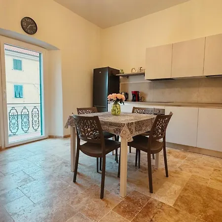 Apartament Le Dei Lecci *